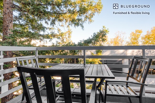20350 Stevens Creek Blvd Cupertino, CA 95014 photo 4