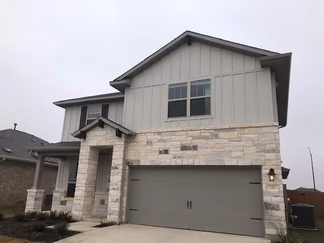 137 Peruvian Ln Georgetown, TX 78626 photo 2