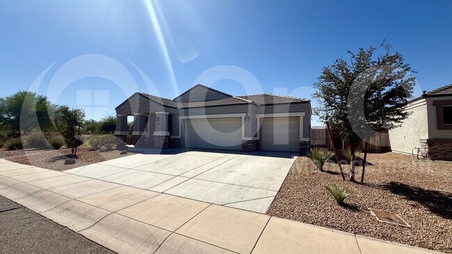 30827 West Flower Street, Buckeye, AZ 85396 photo 2