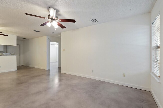 5610 William Holland Ave Austin, TX 78756 photo 3