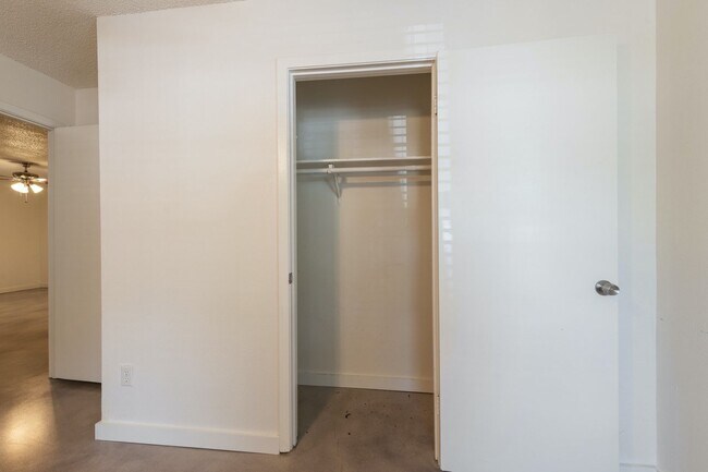 5610 William Holland Ave Austin, TX 78756 photo 2