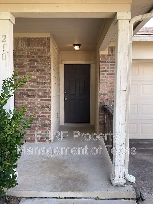 210 Delby St. photo 2
