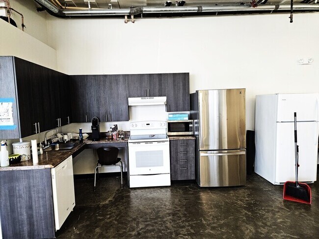 312 NW 85th St Seattle, WA 98117 photo 3