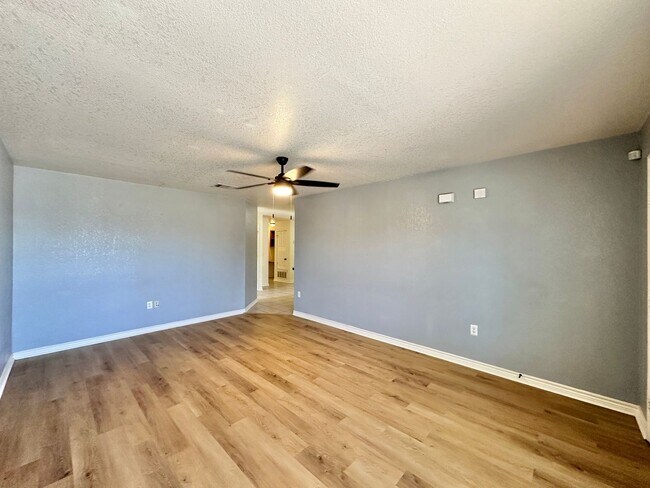 519 S 54th St Killeen, TX 76543 photo 3