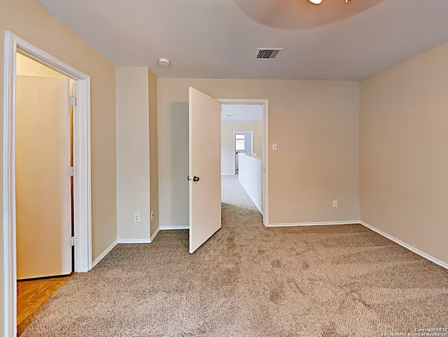 19 Bedford Bay San Antonio, TX 78239 photo 4