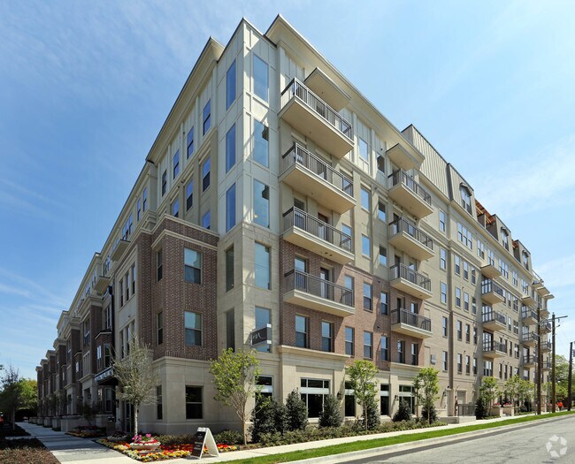 Howell Uptown photo 2