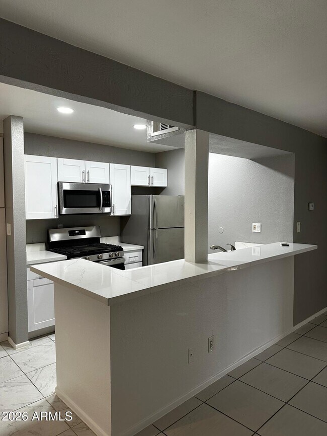 1701 W Tuckey Ln Phoenix, AZ 85015 photo 2