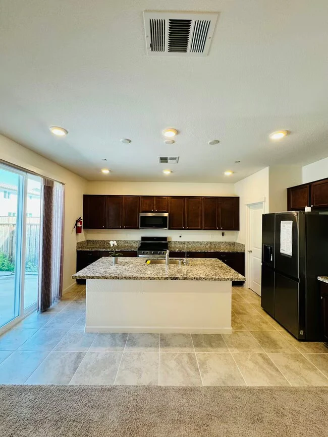 5348 Knights Valley Ln Antioch, CA 94531 photo 3