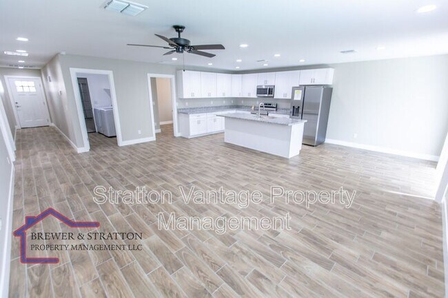 5730 S 12th Ln Phoenix, AZ 85041 photo 4