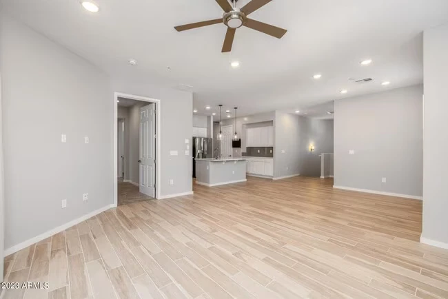 250 W Queen Creek Rd Chandler, AZ 85248 photo 3