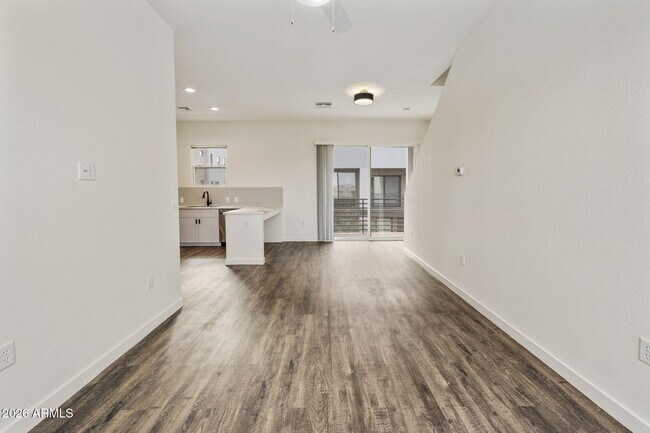 406 W 7th St Tempe, AZ 85281 photo 3