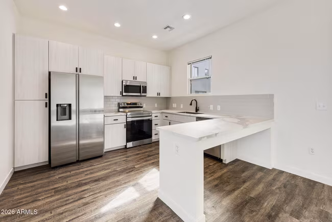 406 W 7th St Tempe, AZ 85281 photo 5