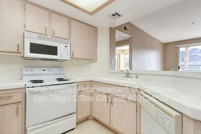640 Camino De La Reina San Diego, CA 92108 photo 5
