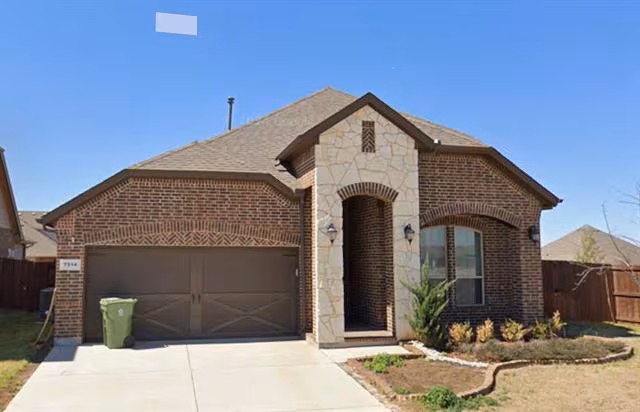7514 Sweetwater Ln Arlington, TX 76002 photo 2
