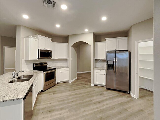 329 Mulberry Street, Royse City, TX 75189 photo 2