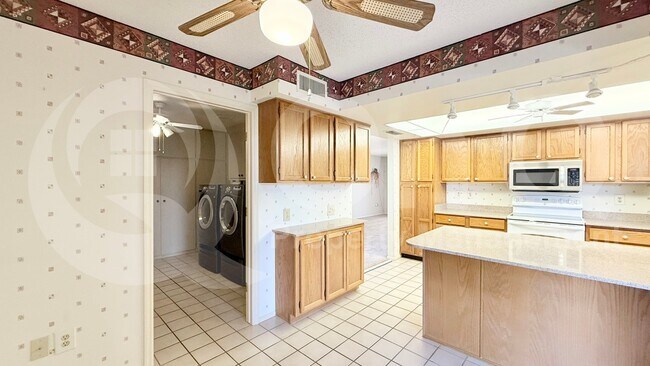 12527 West Prospect Drive, Sun City West, AZ 85375 photo 5