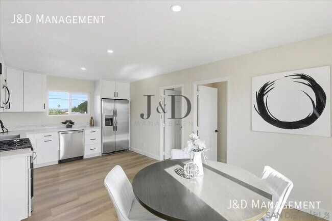 431 Sampson St San Diego, CA 92113 photo 2