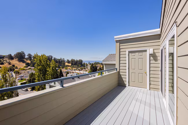 Hillcrest Apartments photo 4