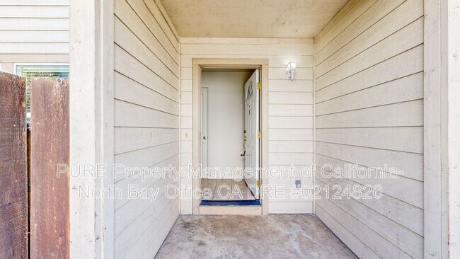 1510 Covent Garden Santa Rosa, CA 95403 photo 2