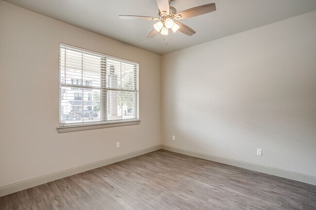 2833 Forest Park Blvd Fort Worth, TX 76110 photo 5