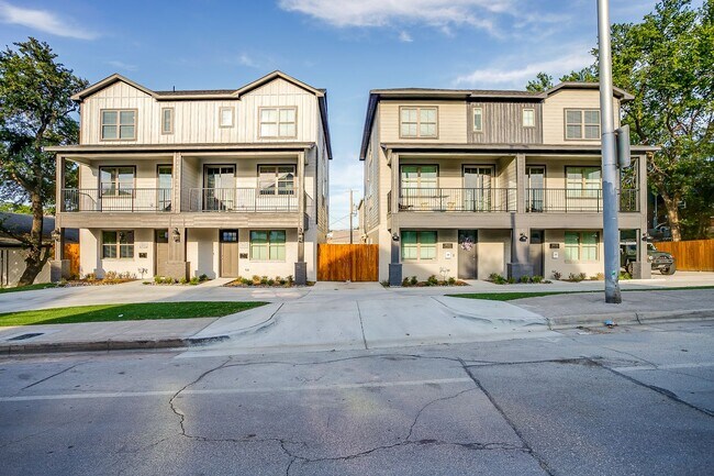 2833 Forest Park Blvd Fort Worth, TX 76110 photo 3