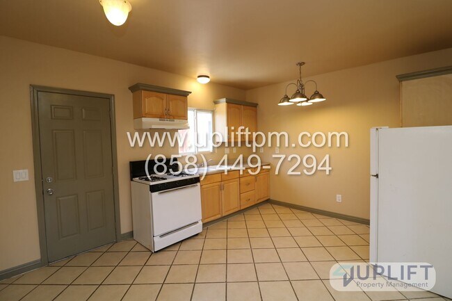 727-731 W 9th Ave Escondido, CA 92025 photo 3
