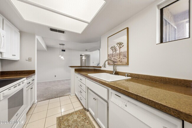 7950 E Starlight Way Scottsdale, AZ 85250 photo 2