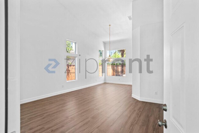Unit photo 5