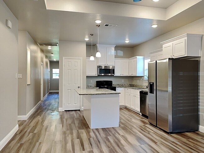 2904 Bourland St Greenville, TX 75401 photo 5