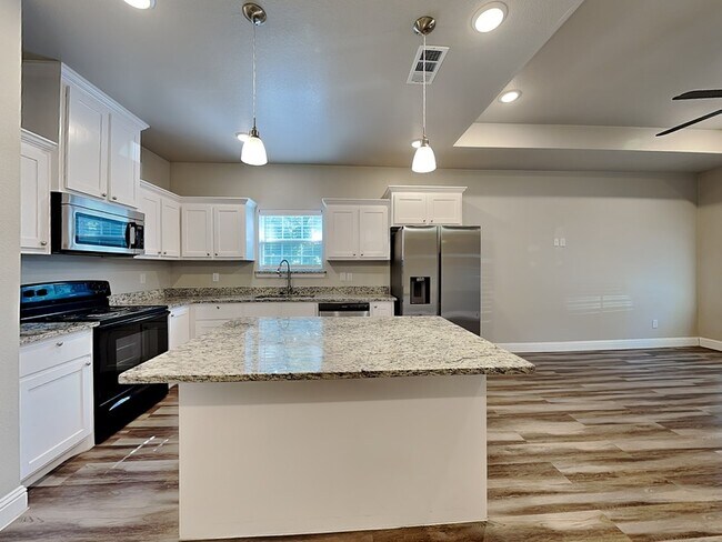 2904 Bourland St Greenville, TX 75401 photo 4