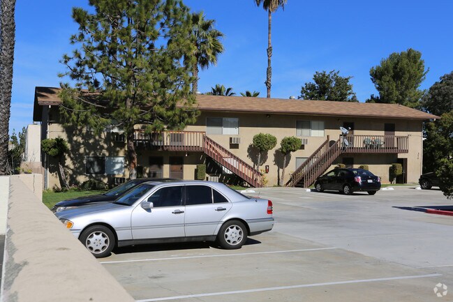 Chase Gardens photo 2