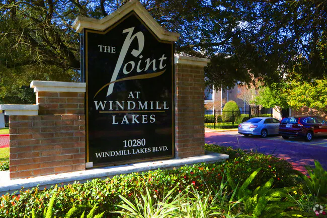 Point At Windmill Lakes photo 2