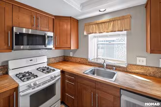 5070 Via Manos Oceanside, CA 92057 photo 4