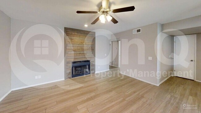 850 S River Dr Tempe, AZ 85281 photo 4