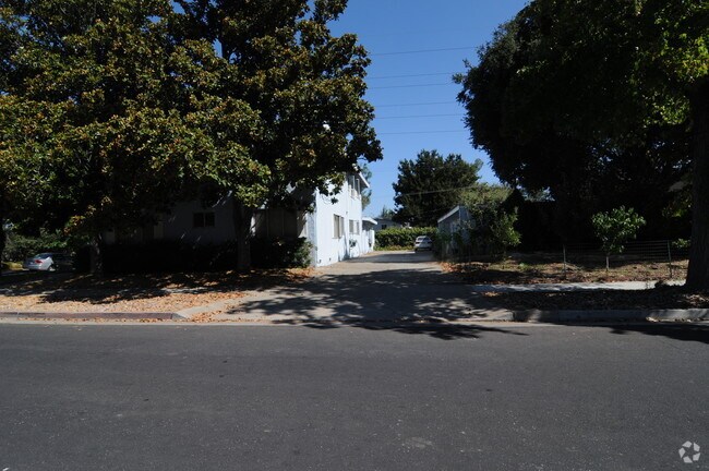 212 Carlton Avenue, Los Gatos, CA 95032 photo 2