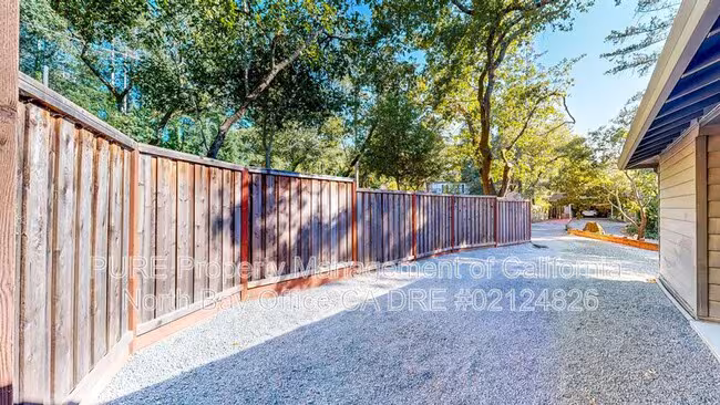 4773 Montecito Ave Santa Rosa, CA 95404 photo 2