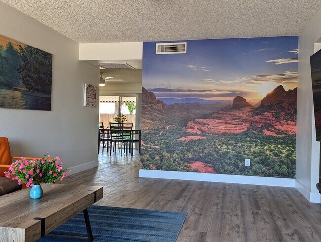 2035 E Cornell Dr Tempe, AZ 85283 photo 3