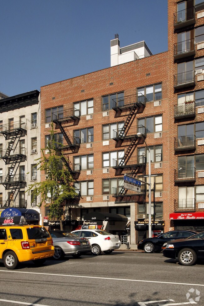 649 2nd Ave New York, NY 10016 photo 4
