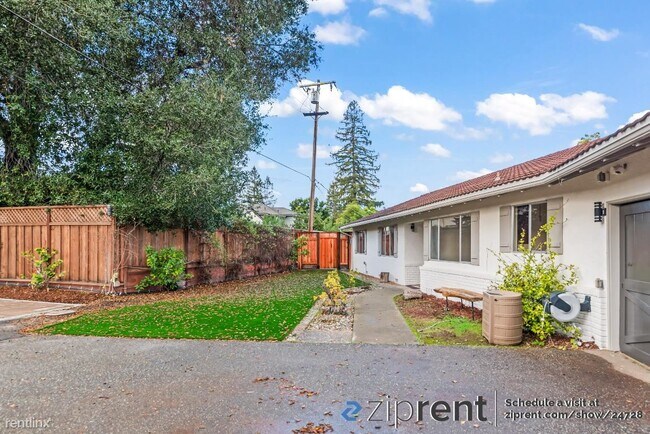 211 Portola Court, Los Altos, CA 94022 photo 3