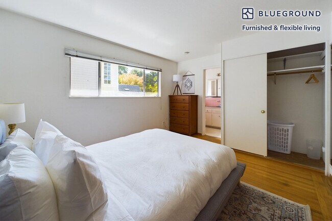 822 Kipling St Palo Alto, CA 94301 photo 5