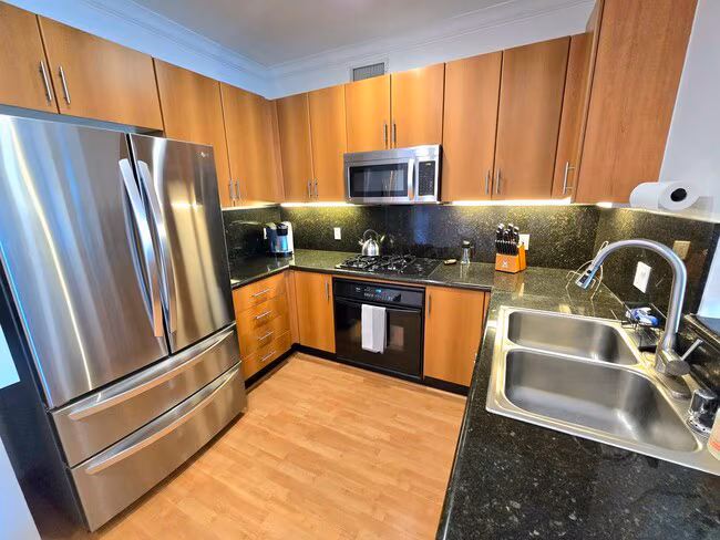 550 Park Blvd San Diego, CA 92101 photo 4