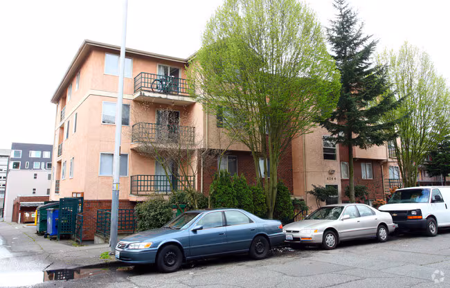 Echo Apartments photo 2