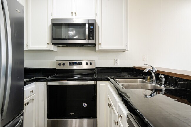 2251 Altisma Way Carlsbad, CA 92009 photo 4