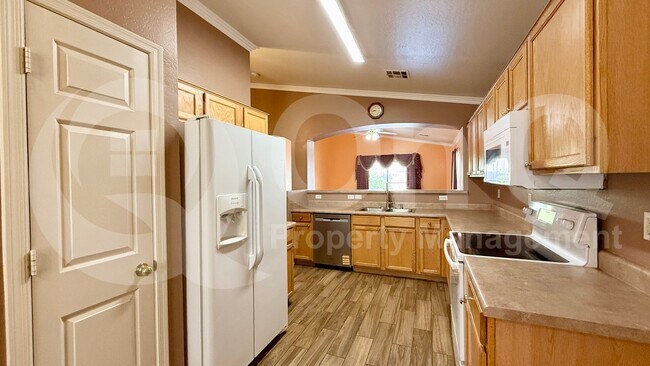 10610 W Hughes Dr Tolleson, AZ 85353 photo 3