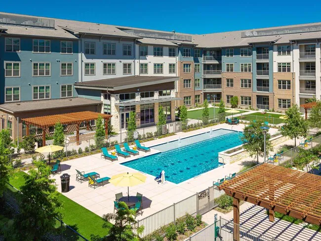 The Orchards at Market Plaza 55+ Active Adult Apartments photo 4
