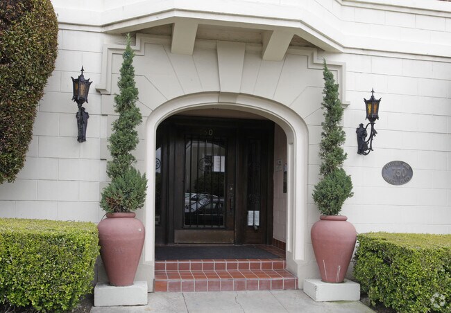 Grandview Apartments photo 3