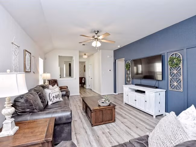 229 Lambert St Leander, TX 78641 photo 3