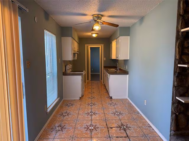 2414 March Ln Grand Prairie, TX 75050 photo 5