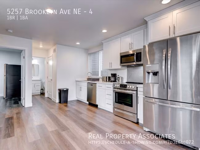 5257 Brooklyn Ave NE Seattle, WA 98105 photo 4