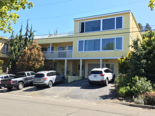 714 1st Street South, Kirkland, WA 98033 photo 2